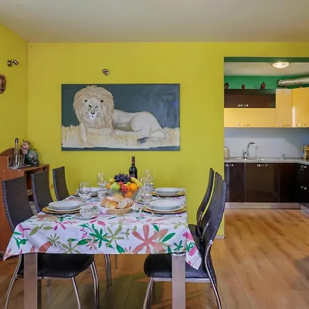 Appartamento Colourful Seaview - Happy Kostrena