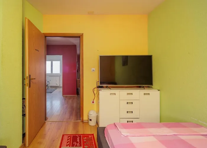דירה Colourful Seaview - Happy קוסטרנה